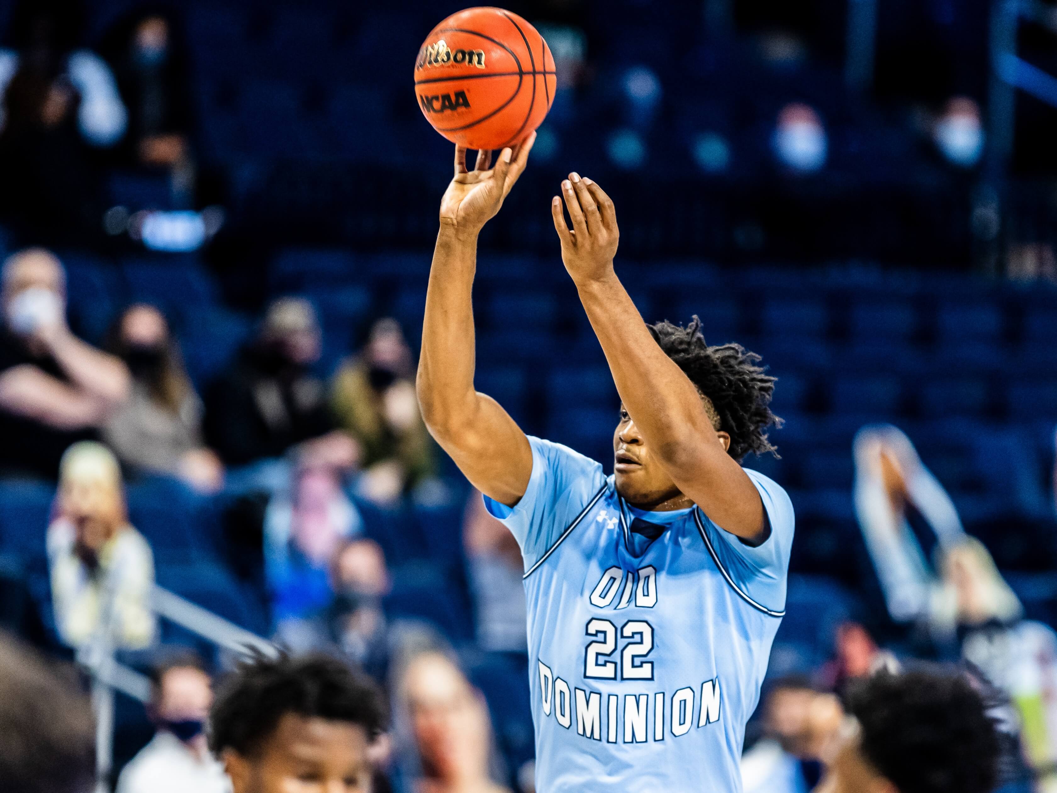 Klasse Mitglied aussetzen odu basketball Folge uns Sich an etwas